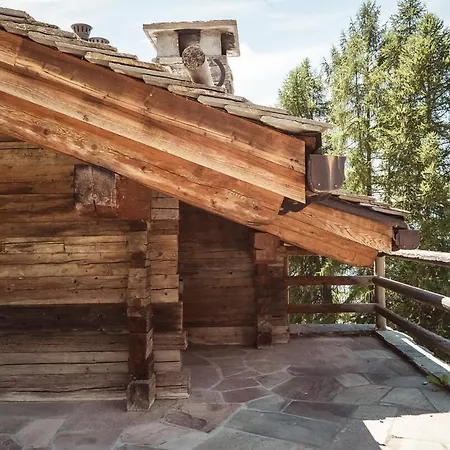 Chalet With Stunning Mountain Views In *