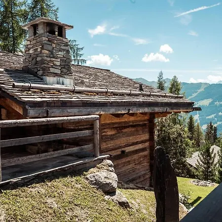 Chalet With Stunning Mountain Views In シャレー