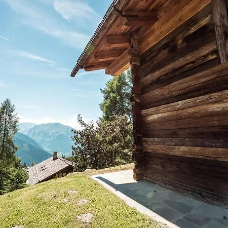 Chalet With Stunning Mountain Views In シャレー